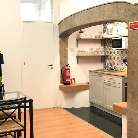 Sj1e Heart Of Baixa With New A/c Spacious Friendly דירה